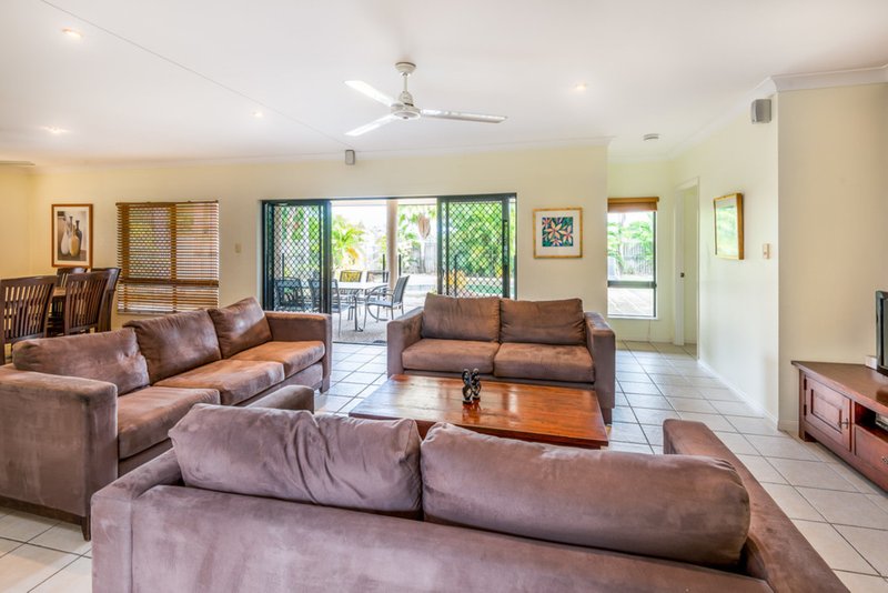 Photo - 4 Teewah Close, Kewarra Beach QLD 4879 - Image 3