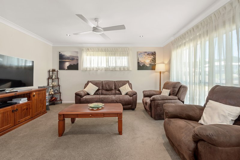 Photo - 4 Terrace Court, Narangba QLD 4504 - Image 4