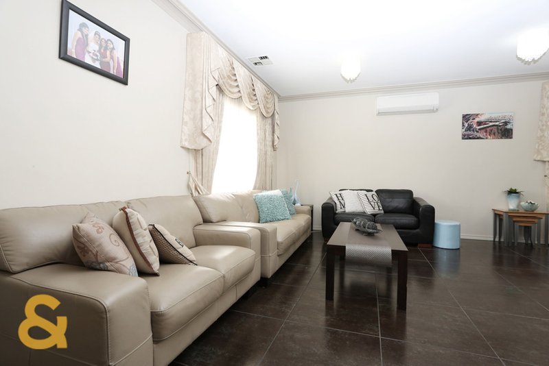 Photo - 4 Terrell Court, Roxburgh Park VIC 3064 - Image 3