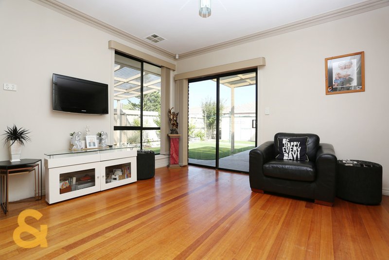 Photo - 4 Terrell Court, Roxburgh Park VIC 3064 - Image 7