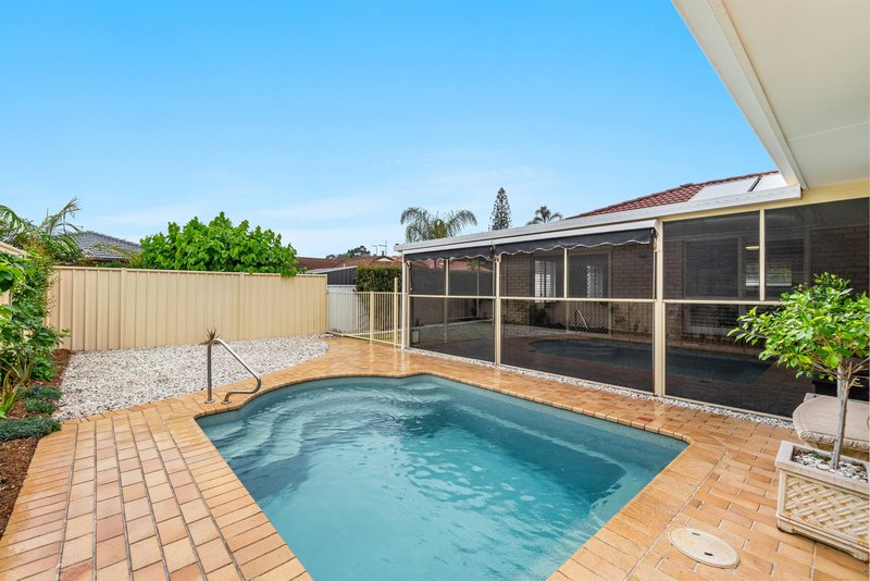 4 The Anchorage , Yamba NSW 2464