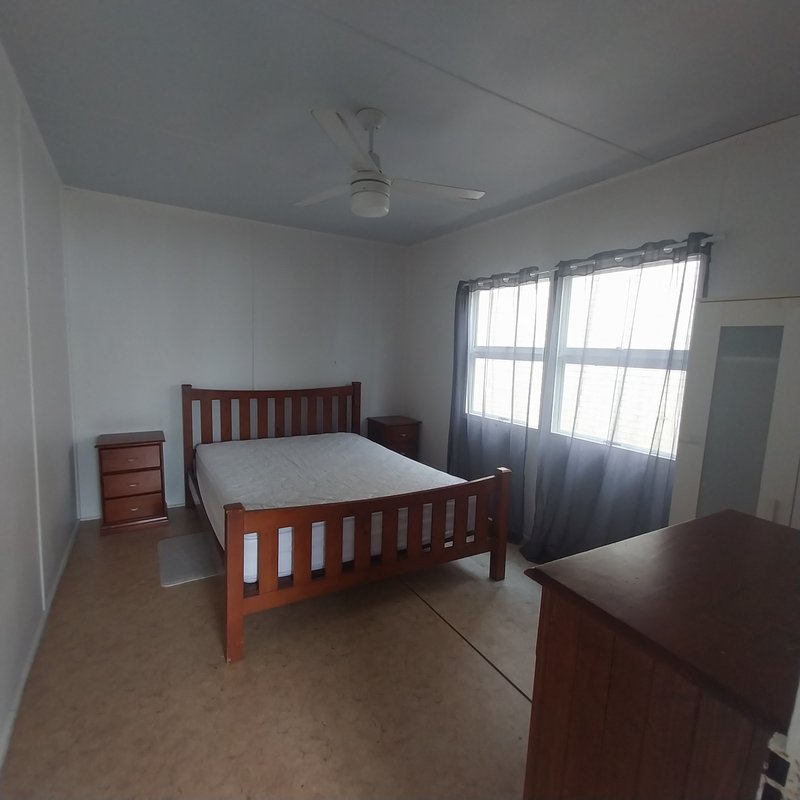 Photo - 4 The Oaks Road, Tannum Sands QLD 4680 - Image 14