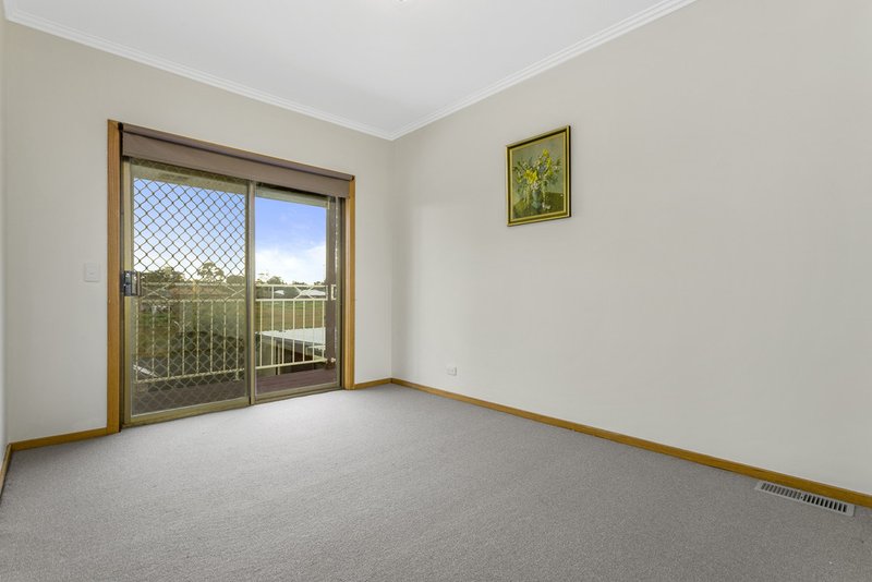 Photo - 4 Thelma Court, Werribee VIC 3030 - Image 11