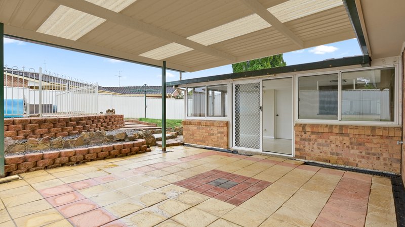 Photo - 4 Thoar Place, Claremont Meadows NSW 2747 - Image 11