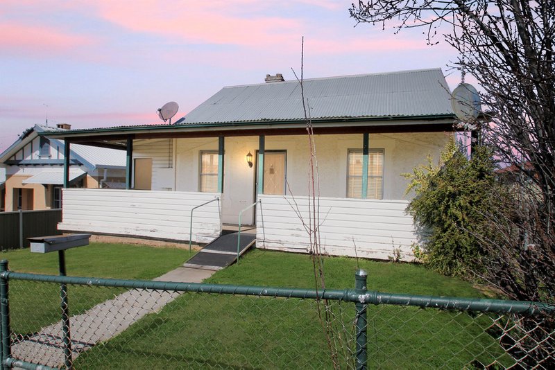 4 Thomas Street, Quirindi NSW 2343