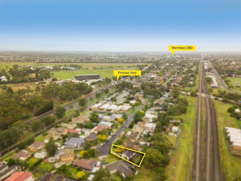 Photo - 4 Thompson Court, Werribee VIC 3030 - Image 10