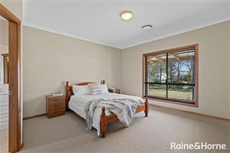 Photo - 4 Thorne Street, Lake Conjola NSW 2539 - Image 10