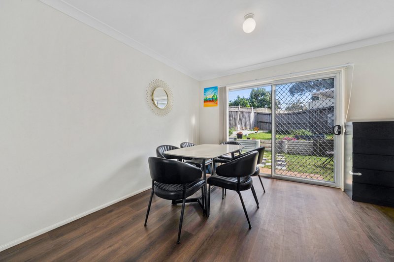 Photo - 4 Thorpe Way, Blacktown NSW 2148 - Image 4