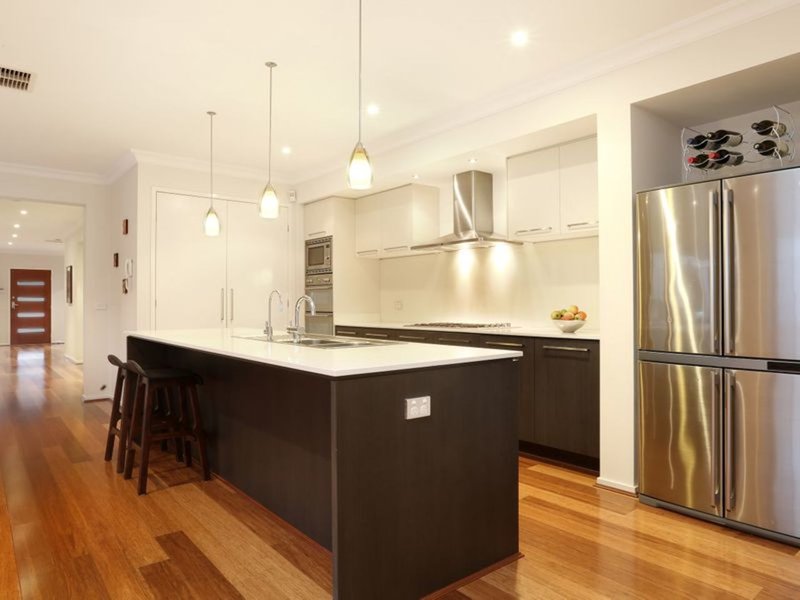 Photo - 4 Tiarella Street, Point Cook VIC 3030 - Image 3