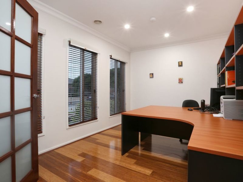 Photo - 4 Tiarella Street, Point Cook VIC 3030 - Image 11