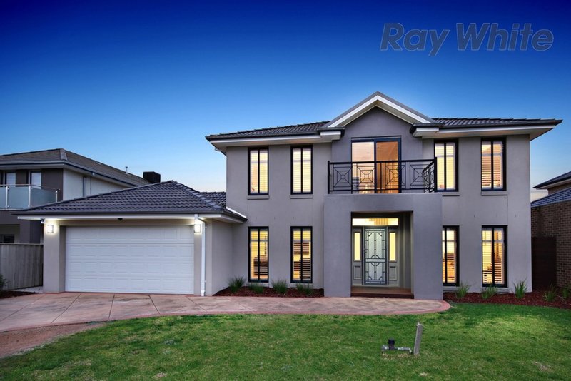 4 Tiffany Walk, Sanctuary Lakes VIC 3030