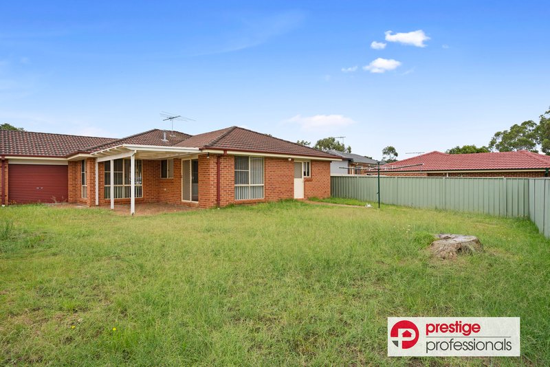 Photo - 4 Timbara Court, Wattle Grove NSW 2173 - Image 7