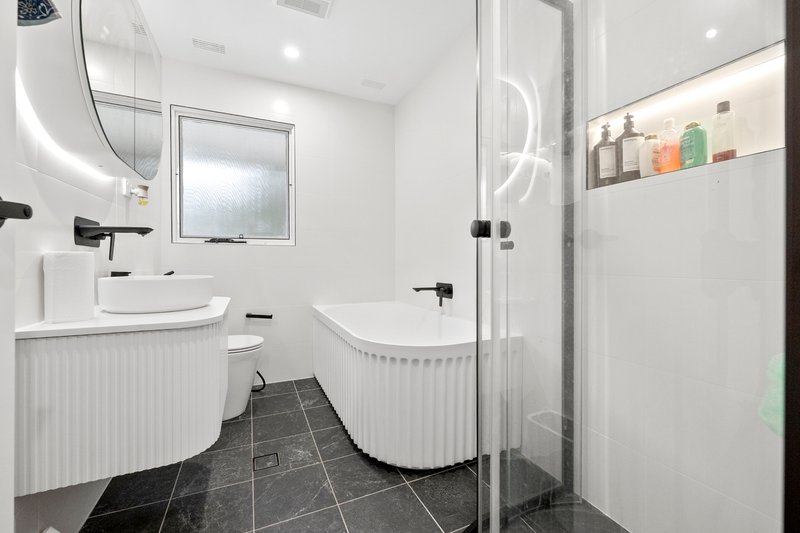 Photo - 4 Timbarra Road, Westleigh NSW 2120 - Image 15