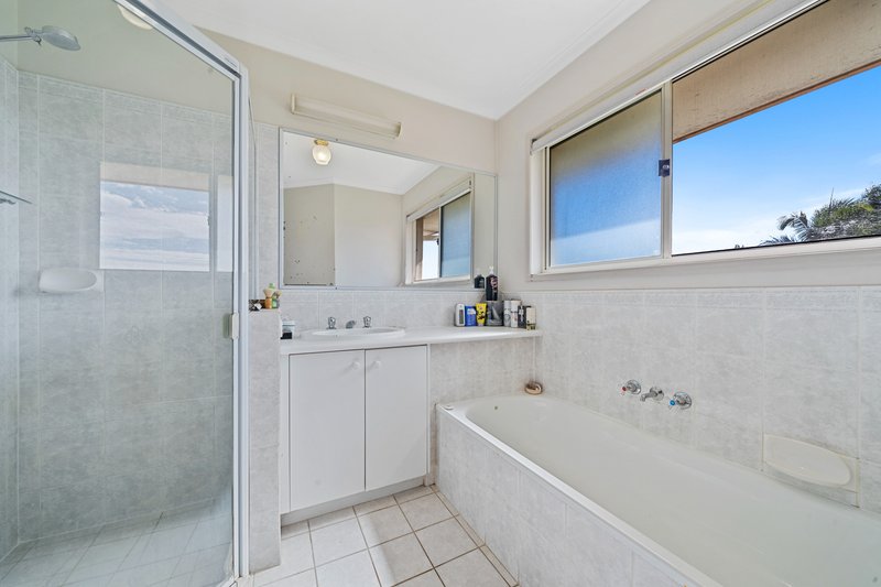 Photo - 4 Tiree Court, Eagleby QLD 4207 - Image 9