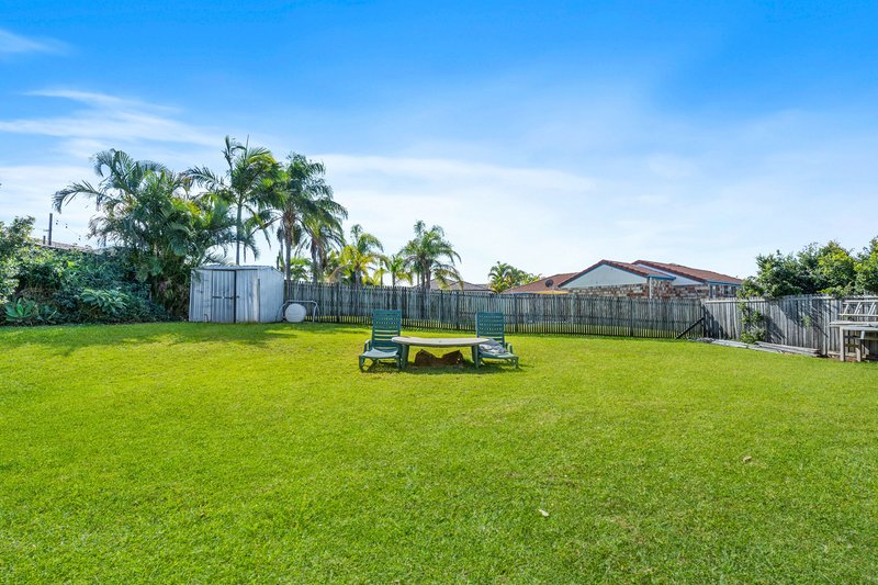 Photo - 4 Tiree Court, Eagleby QLD 4207 - Image 13