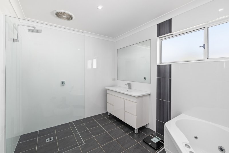 Photo - 4 Tirriki Street, Old Bar NSW 2430 - Image 17