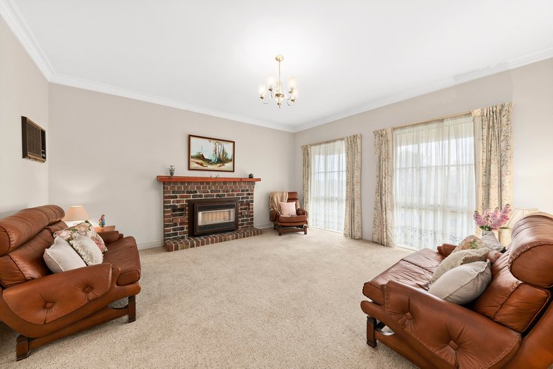 Photo - 4 Tolga Court, Bayswater VIC 3153 - Image 2