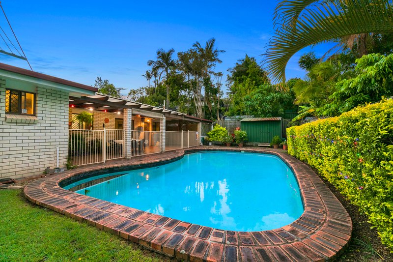 Photo - 4 Tolverne Street, Rochedale South QLD 4123 - Image 19