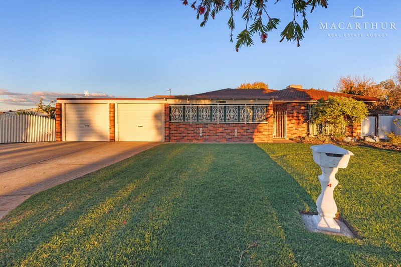 4 Toney Place, Glenfield Park NSW 2650