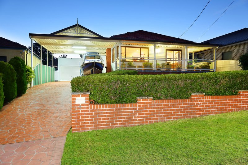 4 Tonitto Ave , Peakhurst NSW 2210