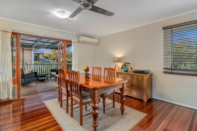 Photo - 4 Tonlegee Street, Ferny Grove QLD 4055 - Image 3