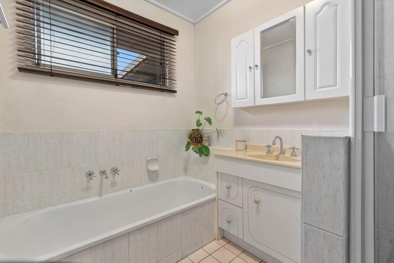 Photo - 4 Tonlegee Street, Ferny Grove QLD 4055 - Image 8