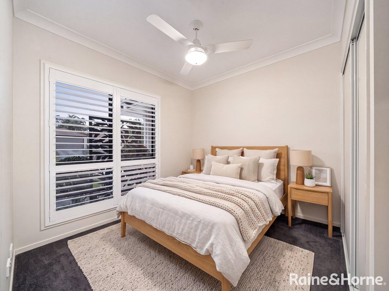 Photo - 4 Tosca Street, Cashmere QLD 4500 - Image 12