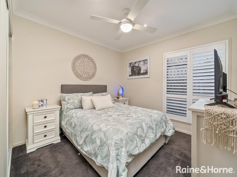 Photo - 4 Tosca Street, Cashmere QLD 4500 - Image 13