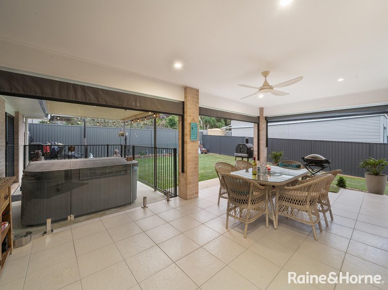 Photo - 4 Tosca Street, Cashmere QLD 4500 - Image 17