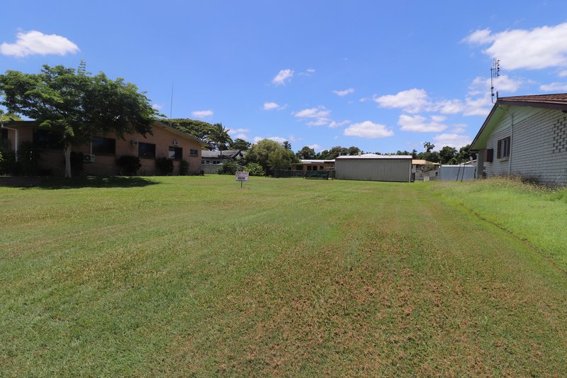 Photo - 4 Townsend Street, Ingham QLD 4850 - Image 2