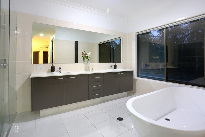 Photo - 4 Trail Side Court, Upper Coomera QLD 4209 - Image 9