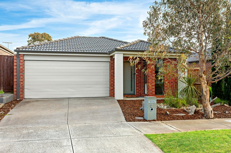 4 Travertine Crescent, Doreen VIC 3754