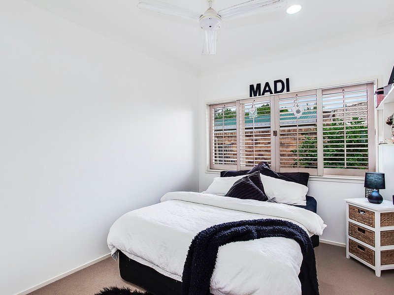 Photo - 4 Treetop Court, Burleigh Waters QLD 4220 - Image 14