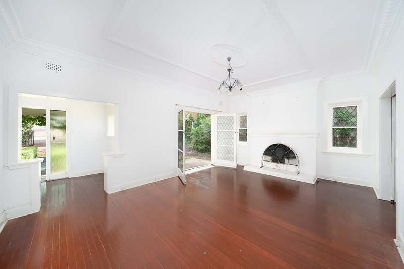 Photo - 4 Trentino Road, Turramurra NSW 2074 - Image 4