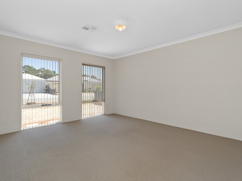 Photo - 4 Tringa Rise, East Cannington WA 6107 - Image 15