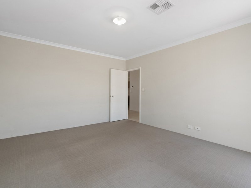 Photo - 4 Tringa Rise, East Cannington WA 6107 - Image 17