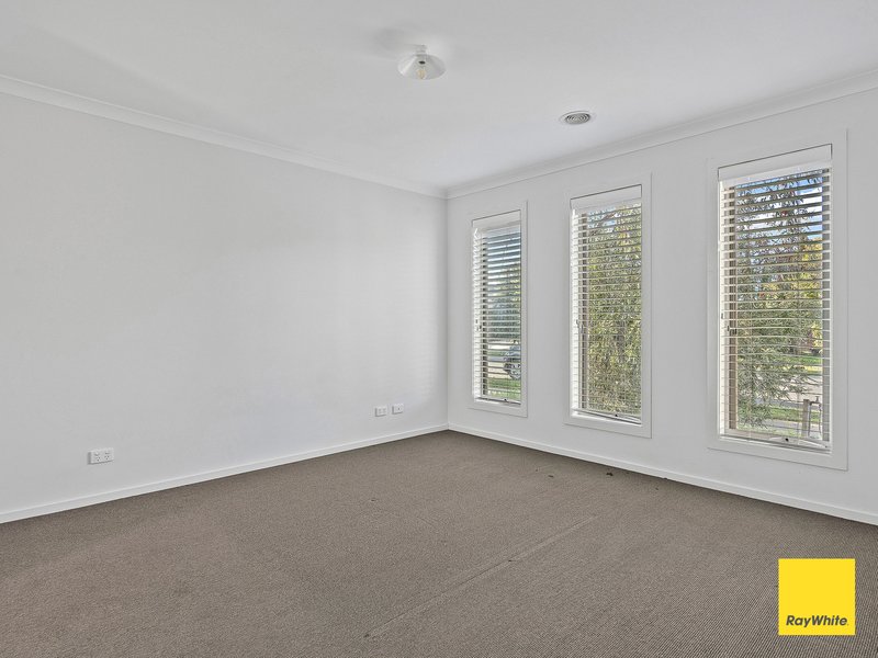 Photo - 4 Trinity Way, Ascot VIC 3551 - Image 4