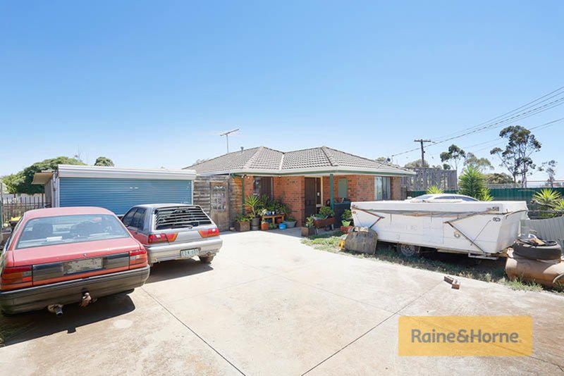 4 Troups Road, Rockbank VIC 3335