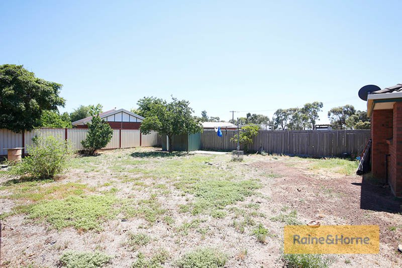 Photo - 4 Troups Road, Rockbank VIC 3335 - Image 7