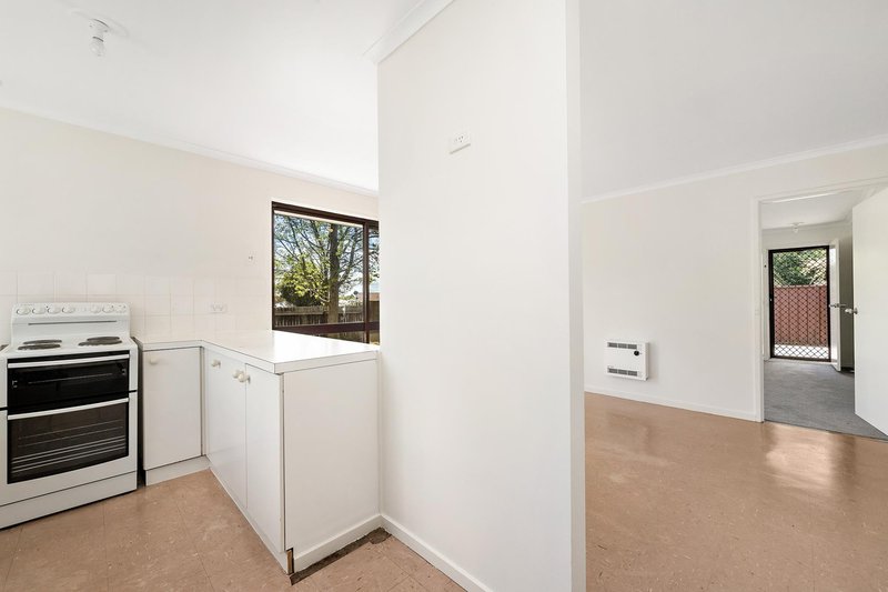 Photo - 4 Tuart Place, Rivett ACT 2611 - Image 5