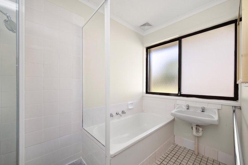 Photo - 4 Tuart Place, Rivett ACT 2611 - Image 8