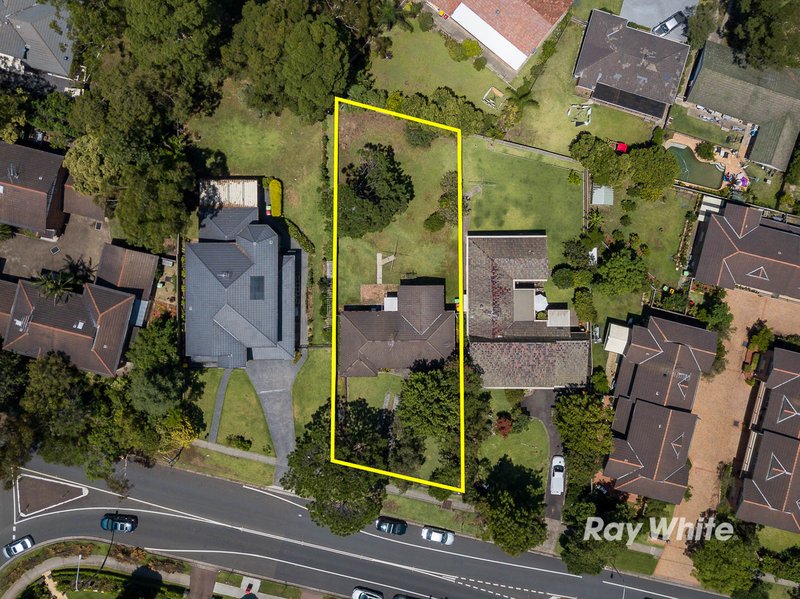 Photo - 4 Tuckwell Road, Castle Hill NSW 2154 - Image 6