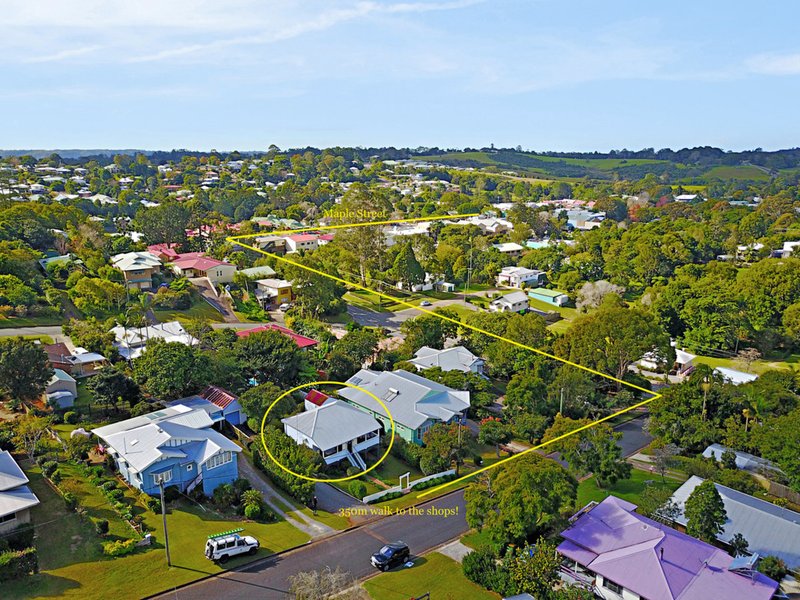 Photo - 4 Tulip Street, Maleny QLD 4552 - Image 2