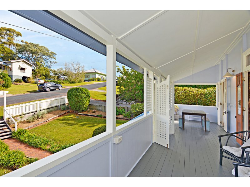 Photo - 4 Tulip Street, Maleny QLD 4552 - Image 5