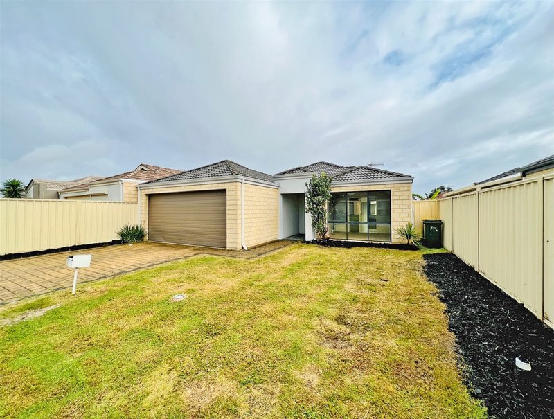 4 Turtledove Way, Bennett Springs WA 6063