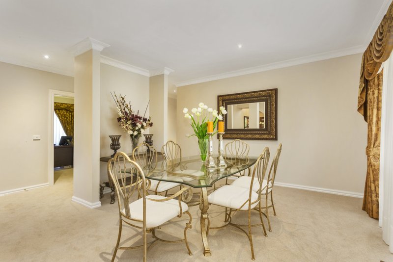 Photo - 4 Tusanne Place, Doncaster East VIC 3109 - Image 4