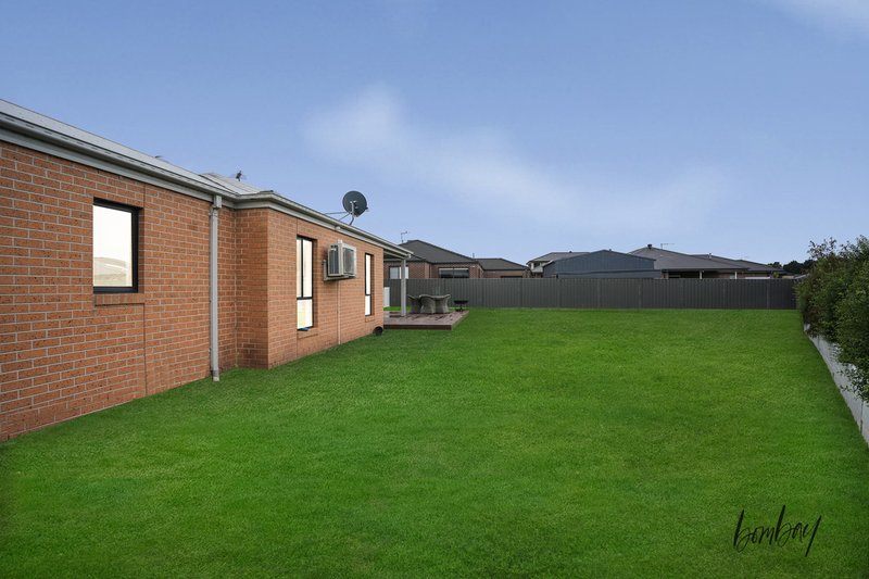 Photo - 4 Tuxworth Drive, Kalkallo VIC 3064 - Image 13