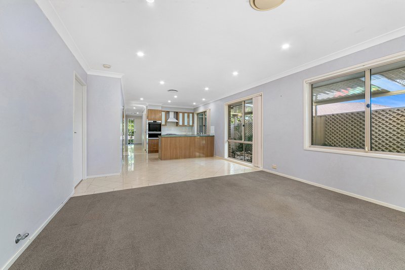 Photo - 4 Tweed Close, Bateau Bay NSW 2261 - Image 4