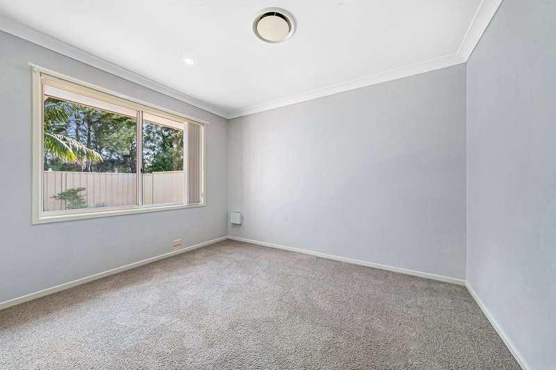 Photo - 4 Tweed Close, Bateau Bay NSW 2261 - Image 6