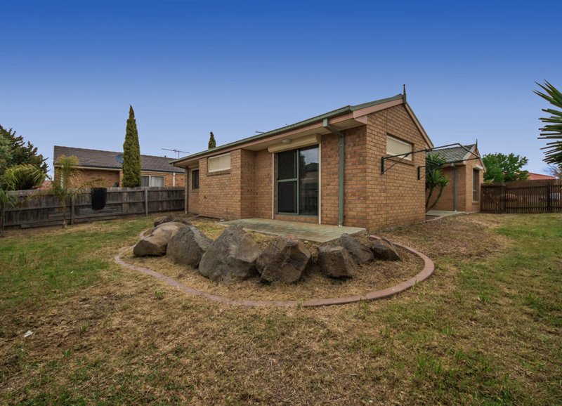 Photo - 4 Twyford Close, Hillside VIC 3037 - Image 9